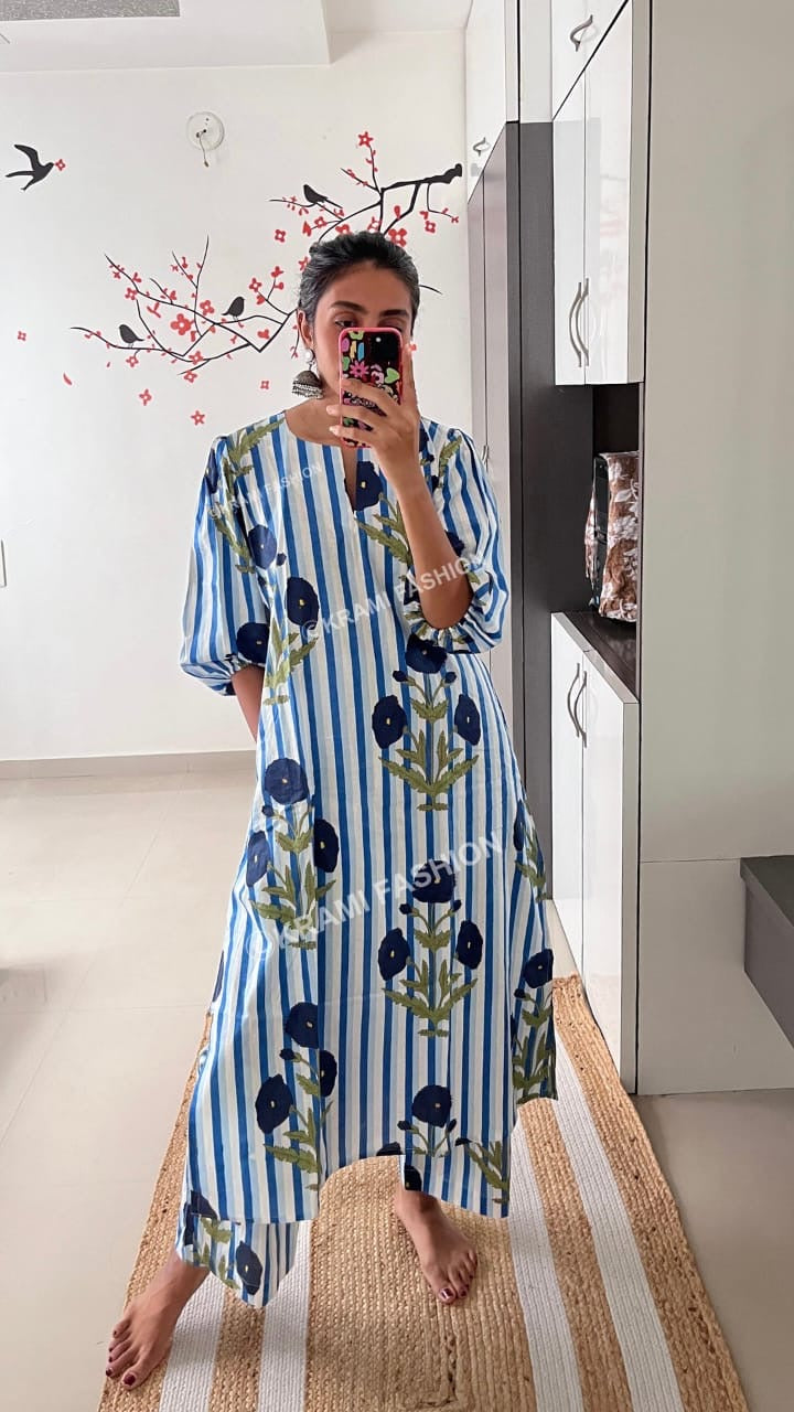 Blue & White Floral Striped Women’s Kurta Set