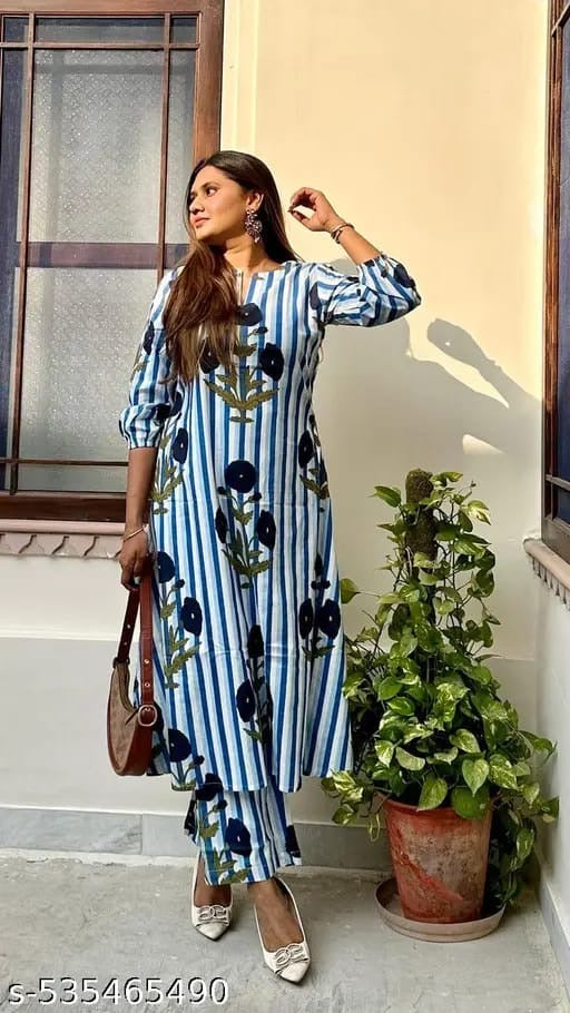 Blue & White Floral Striped Women’s Kurta Set
