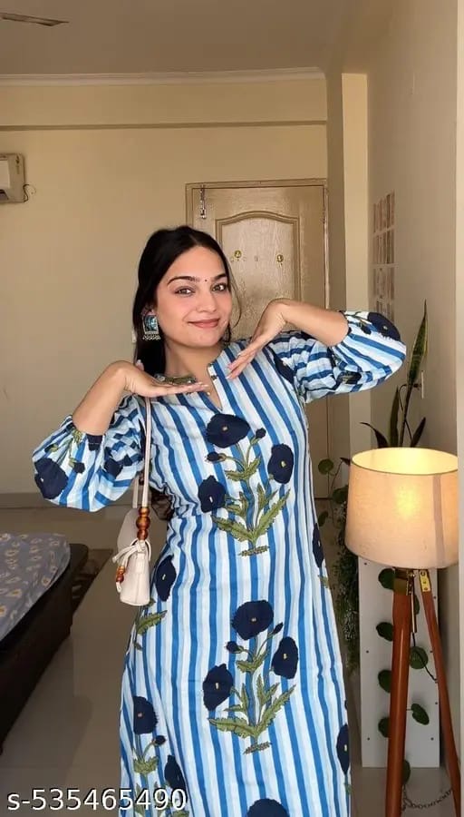 Blue & White Floral Striped Women’s Kurta Set