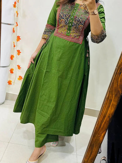Women's Olive Green Cotton Anarkali Kurta Pant Set with Embroidered Yoke