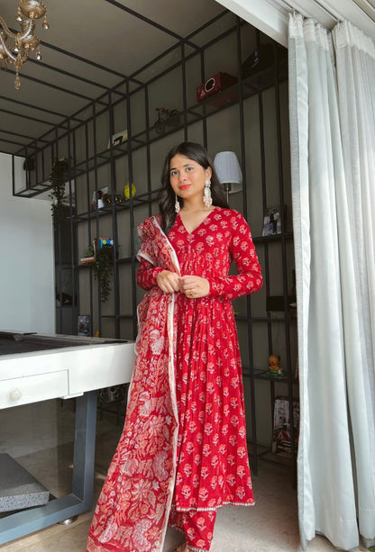 Red Floral Printed Cotton Kurta Pant Set with Dupatta for Women