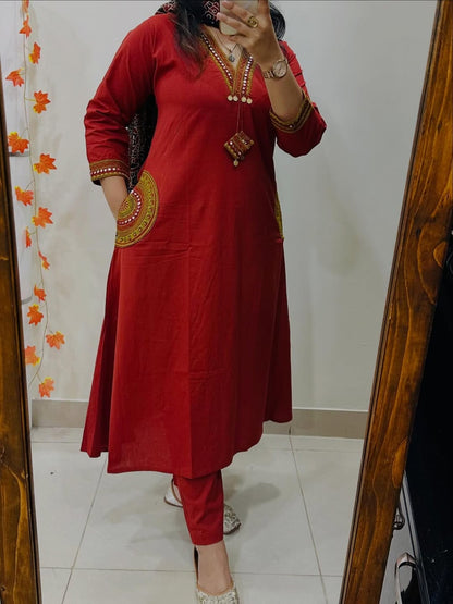Crimson Handcrafted Kurta Set with Printed Black Dupatta